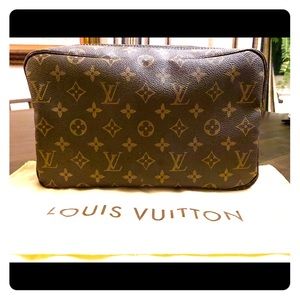 Louis Vuitton (?) makeup travel case w/dustbag